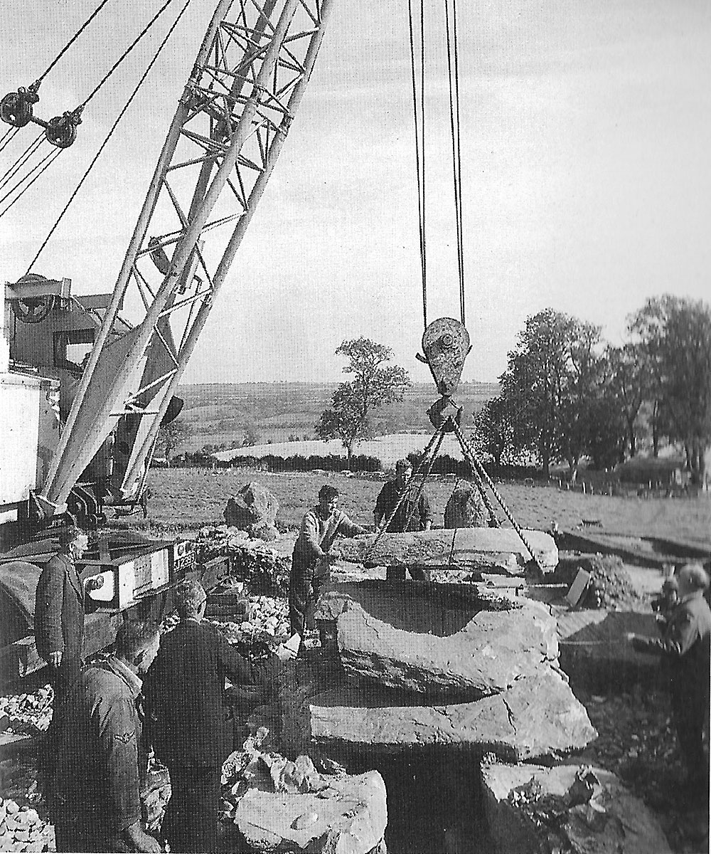 Dismantling the roofbox at Newgrange.