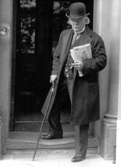 Lloyd George, Thimble Rigger.....