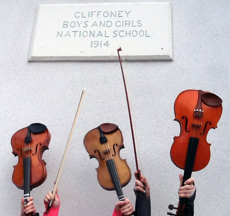 Fiddles in Cliffoney.