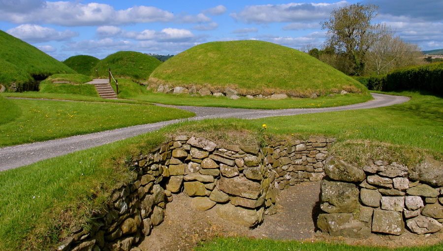House site at Knowth.