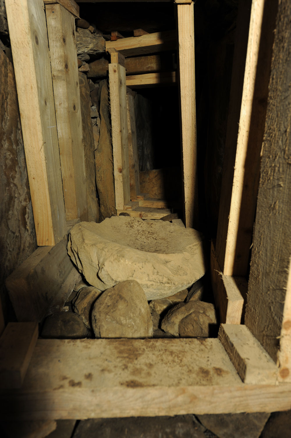 Basin stone, Knowth.