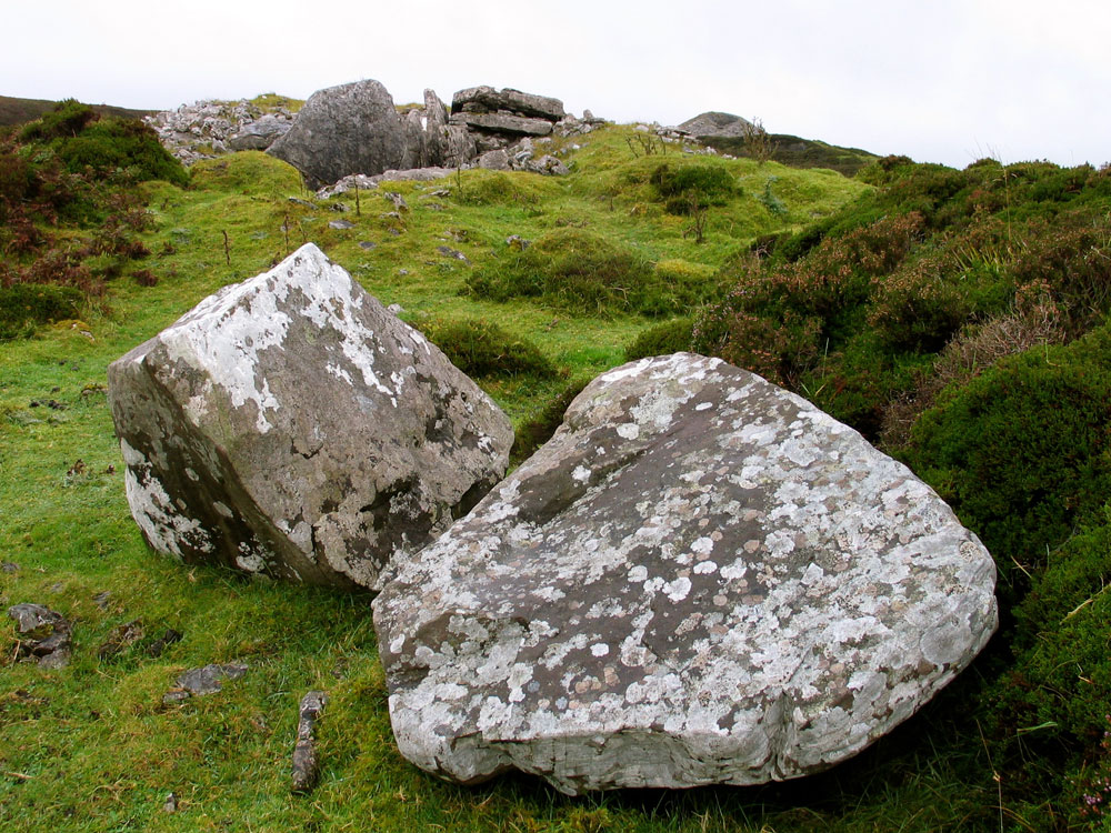 Large broken sandstone block close to Cairn E.