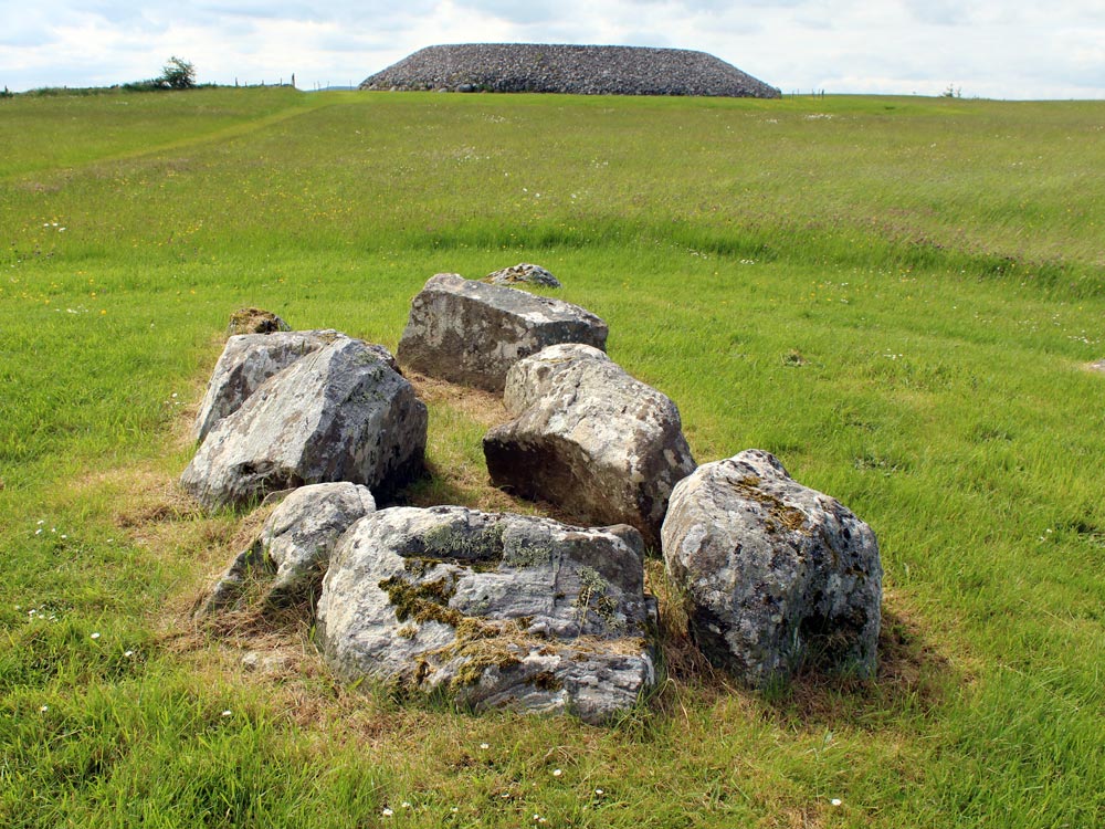 Chamber 56 and Listoghil.