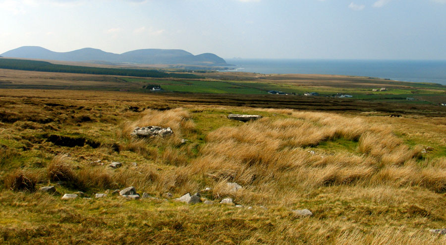 The court cairn at Behy.