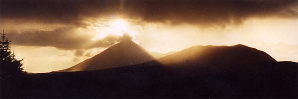 The
Rolling Sun of Boheh, 22 April 2000.