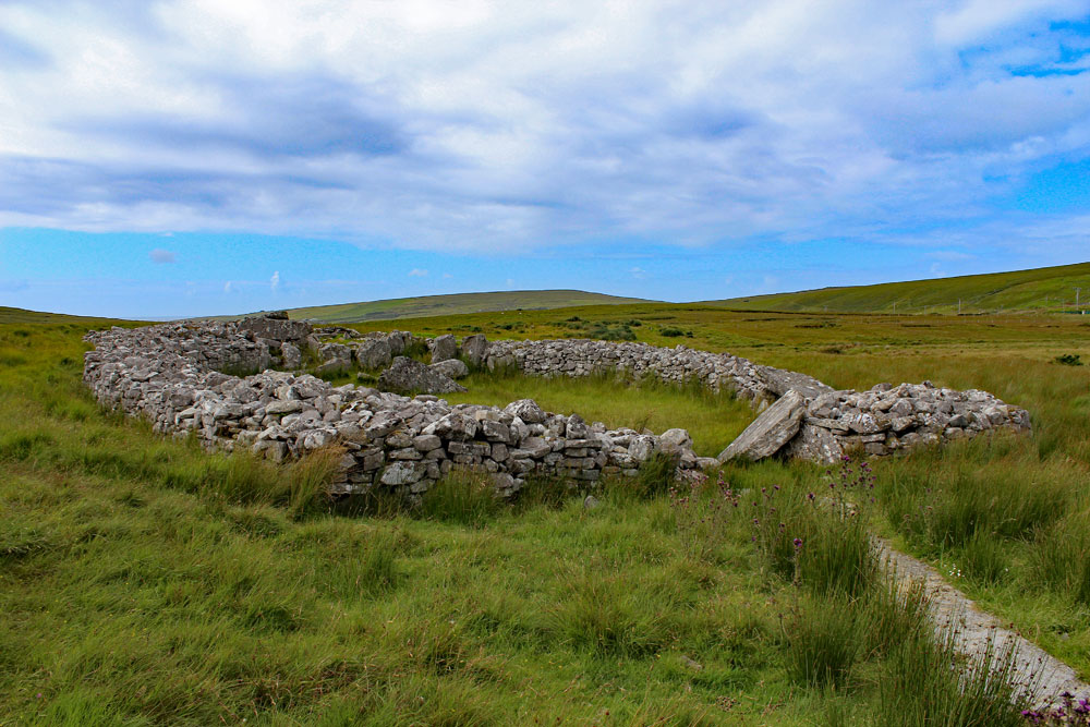 The Cloghanmore court cairn.