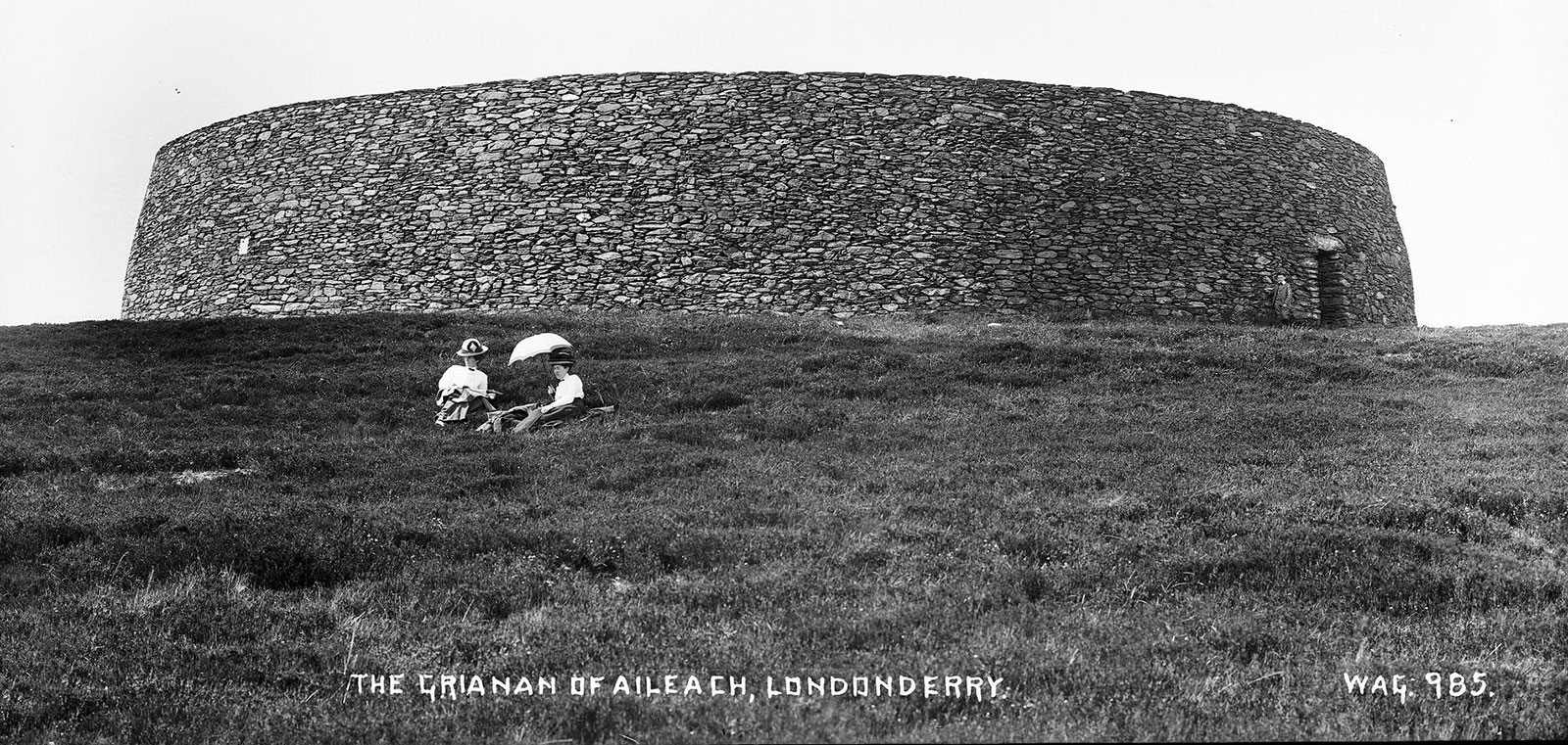 A picnic at the Greenan of Ailleach.