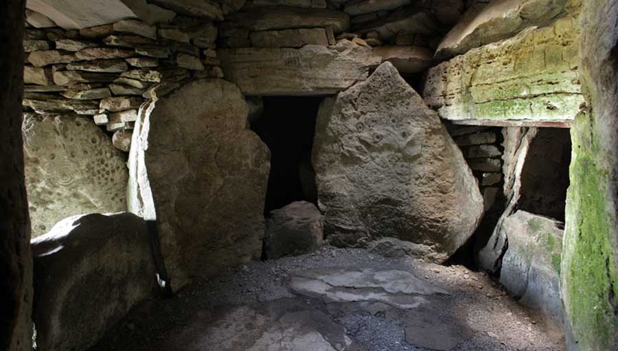 The chamber of Cairn T, Loughcrew. Photograph © National Monuments Service.