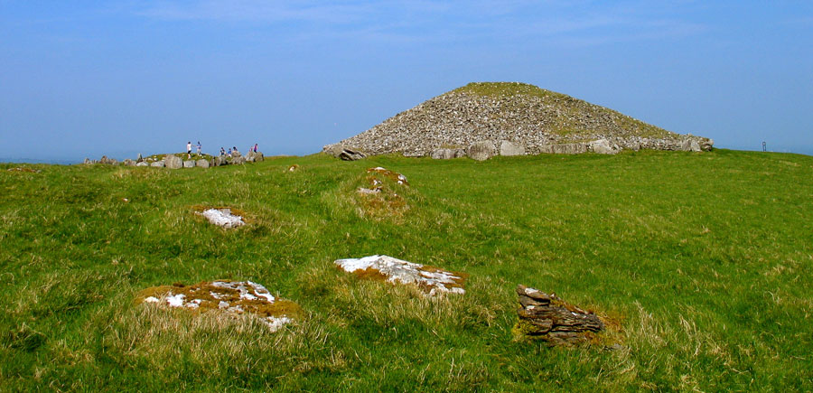 Cairn R at Loughcrew