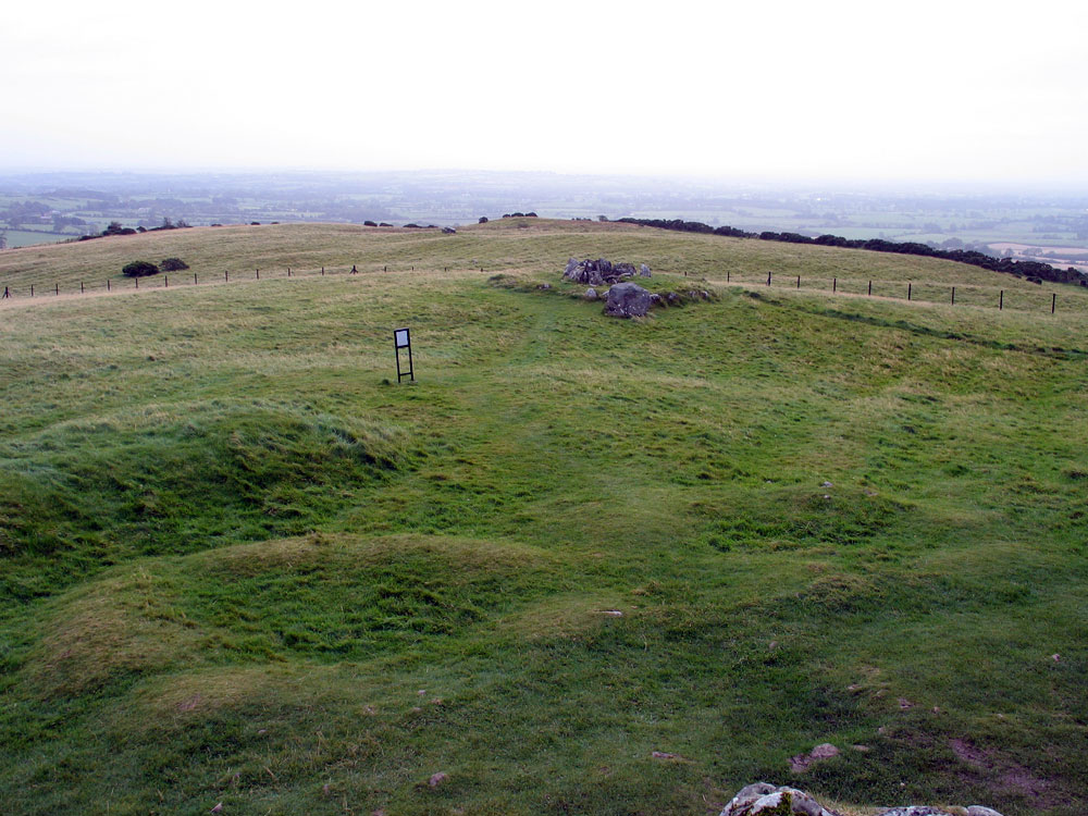 Settings at Cairn T.