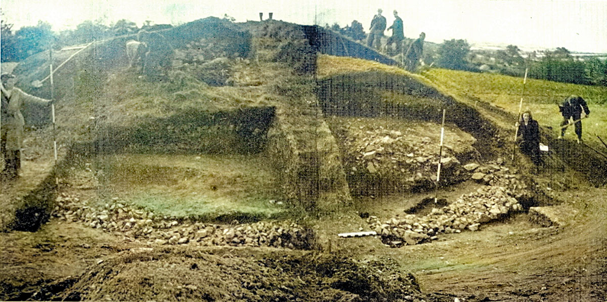Excavating the cairn at Fourknocks in 1950.