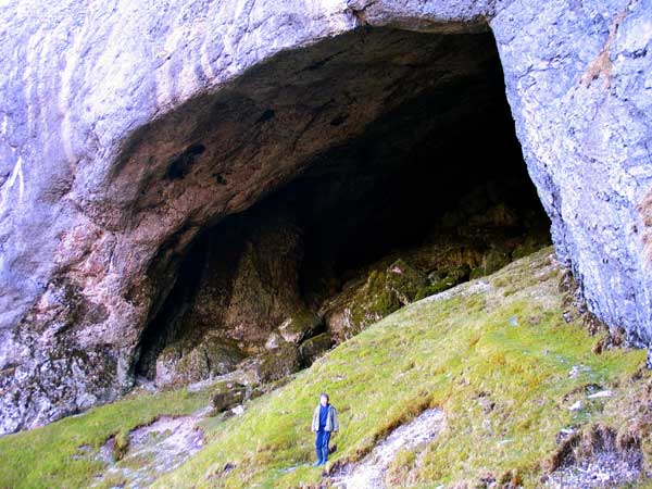 Diarmuid and Grainne's cave